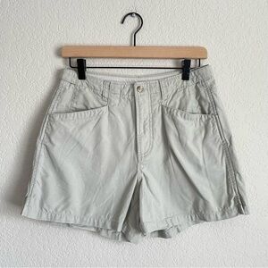 Columbia Shorts Women’s 8